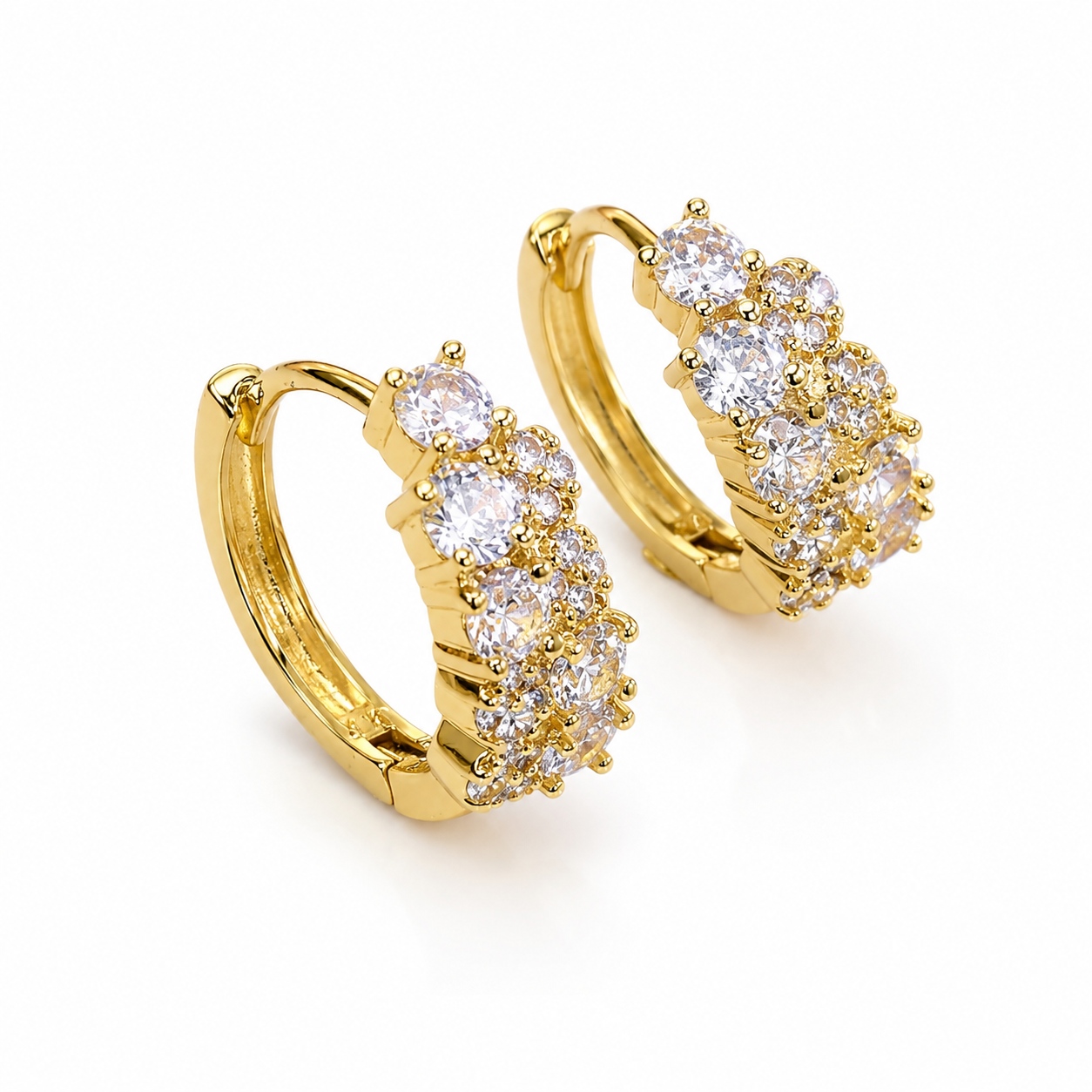 Aros Clip Pavé III con Piedras Brillantes Enchapados en Oro 18K