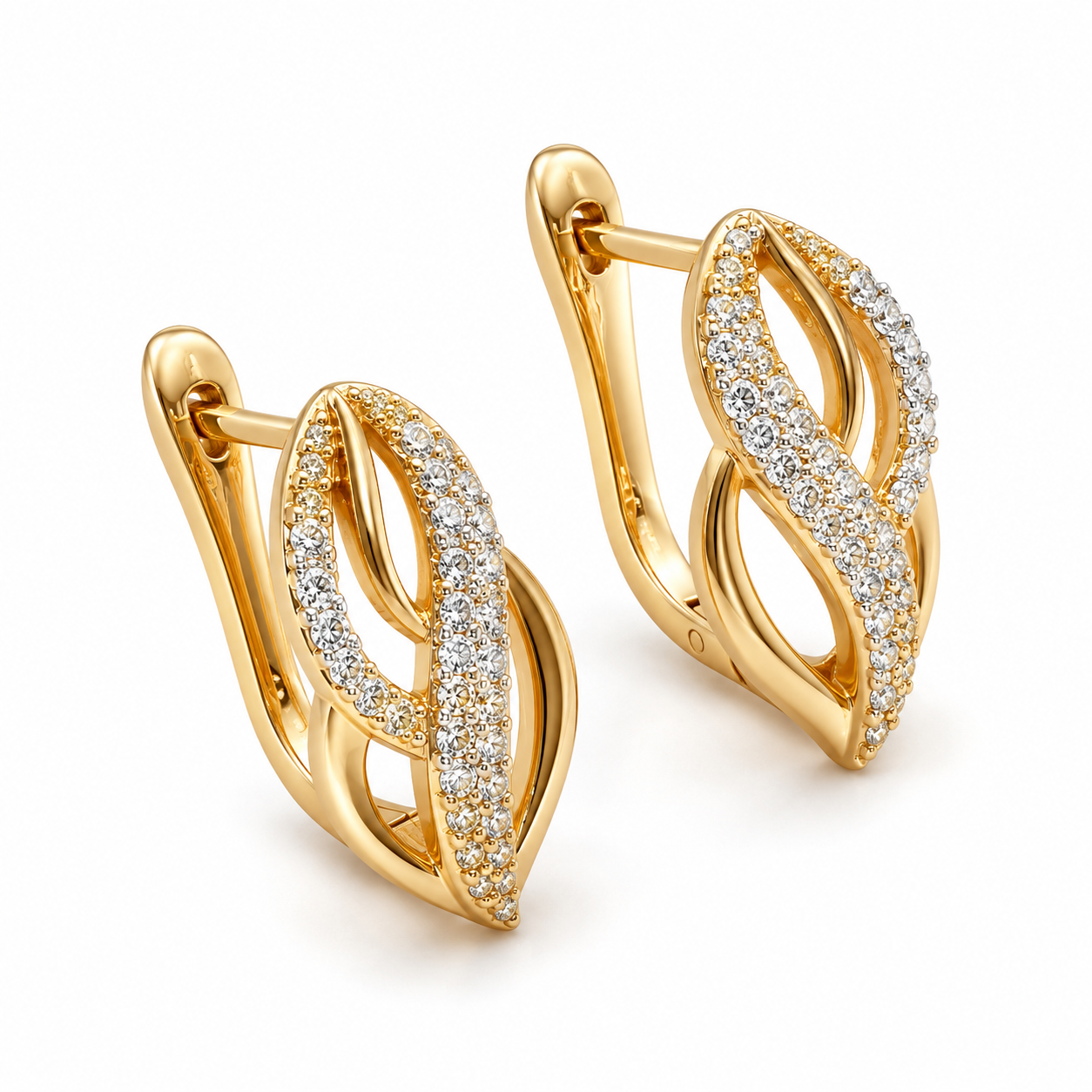 Aros Clip Pavé con Piedras Brillantes Enchapados en Oro 18K